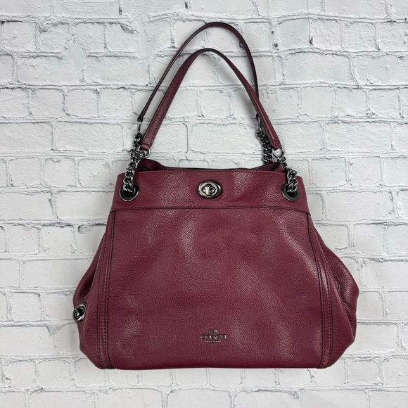 Coach burgundy red boho pose with 3 pockets and chain handle - Picture 9 of 15